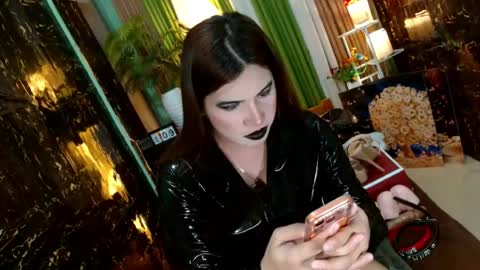 Snapshot of queen_kendalx19 chatting on 8, 7, 2026 Kendal online here from 6am-3pm philippine time online show from 8, 7, 2026