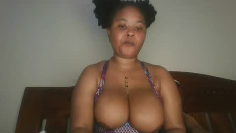 Snapshot of queen_kikih chatting on 1, 5, 2026 Queen kikih online show from 1, 5, 2026