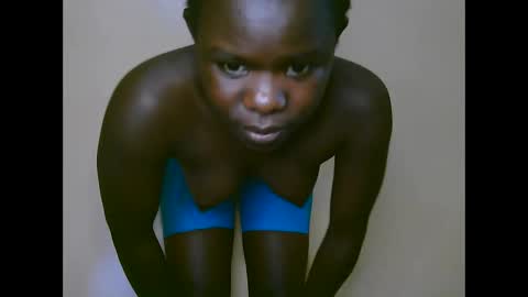 Snapshot of queen_latasha chatting on 22, 9, 2025 queen_latasha online show from 22, 9, 2025