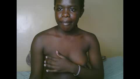 Snapshot of queen_latasha chatting on 26, 9, 2025 queen_latasha online show from 26, 9, 2025