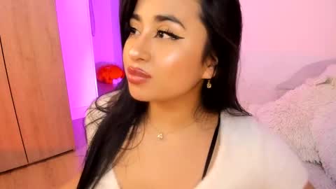 Snapshot of queen_liana chatting on 7, 12, 2024 Liana  online show from 7, 12, 2024