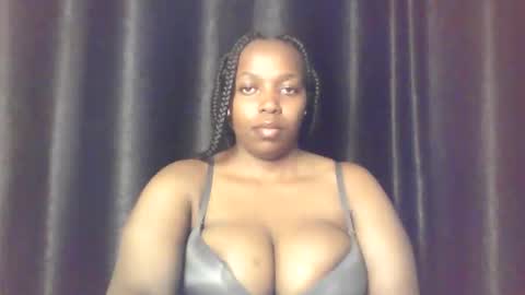 Snapshot of queen_melanine chatting on 2, 3, 2026 QUEEN online show from 2, 3, 2026