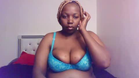 Snapshot of queen_melanine chatting on 5, 4, 2026 QUEEN online show from 5, 4, 2026