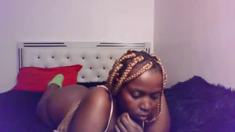 Snapshot of queen_melanine chatting on 12, 4, 2026 QUEEN online show from 12, 4, 2026