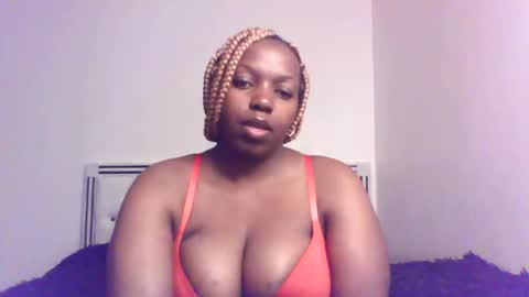 Snapshot of queen_melanine chatting on 14, 4, 2026 QUEEN online show from 14, 4, 2026