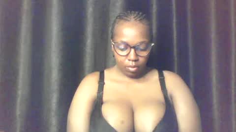 Snapshot of queen_melanine chatting on 18, 6, 2026 QUEEN online show from 18, 6, 2026