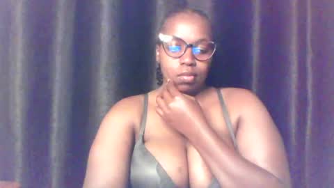Snapshot of queen_melanine chatting on 19, 6, 2026 QUEEN online show from 19, 6, 2026