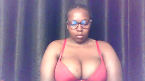 Snapshot of queen_melanine chatting on 6, 7, 2026 QUEEN online show from 6, 7, 2026
