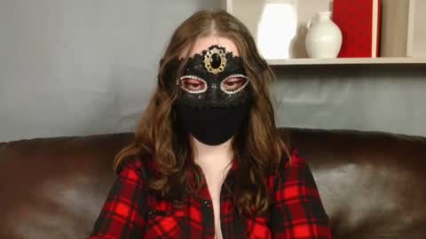 Snapshot of queen_nora chatting on 22, 6, 2026 Nora online show from 22, 6, 2026