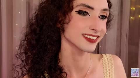 Snapshot of queen_of_tease chatting on 24, 9, 2025 queen_of_tease online show from 24, 9, 2025