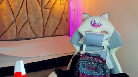   online show from 18, 1, 2025