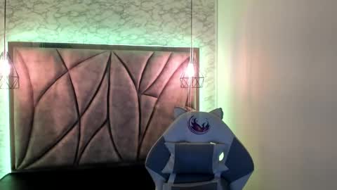   online show from 19, 1, 2025