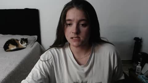 Queen Val online show from 12, 4, 2026