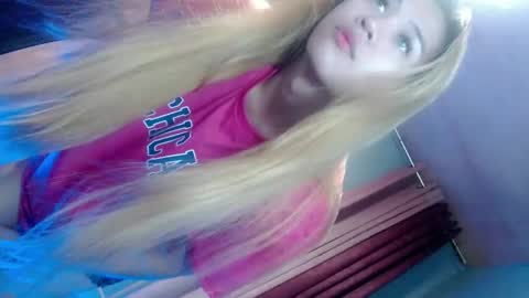 CALL ME YOUR QUEEN AIVY1 online show from 10, 9, 2025