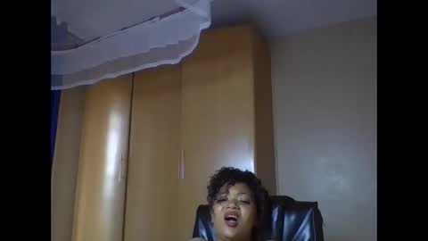 Snapshot of queenbebony2 chatting on 30, 4, 2026 Queenbebony2 online show from 30, 4, 2026