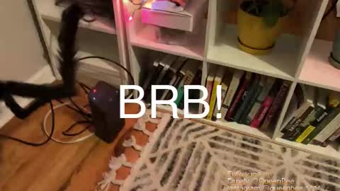 QueenBee online show from 4, 12, 2025