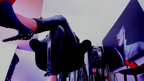 Misscatsnow online show from 14, 1, 2026