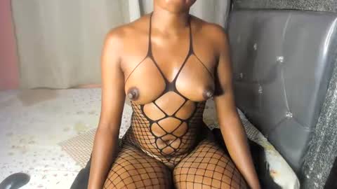 Snapshot of queenchloe1 chatting on 3, 7, 2026 queenchloe1 online show from 3, 7, 2026