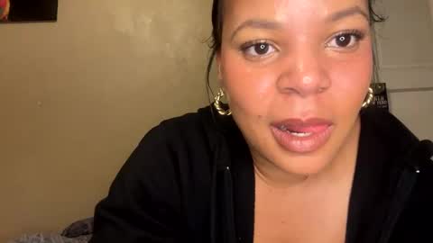 queencreolexo online show from 16, 12, 2025