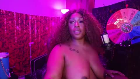 Snapshot of queencroze chatting on 20, 6, 2026 Queen Cherise Roze online show from 20, 6, 2026