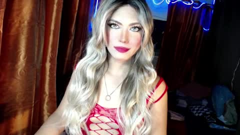 Snapshot of queenfcker1st chatting on 10, 7, 2026 Be my property Sabrina online show from 10, 7, 2026