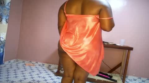Snapshot of queenkiah chatting on 25, 2, 2025 Nina online show from 25, 2, 2025