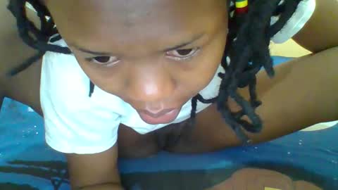 queenleona61 online show from 3, 10, 2025