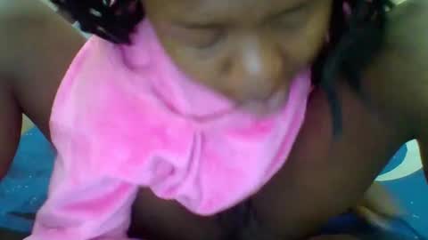 queenleona61 online show from 10, 10, 2025