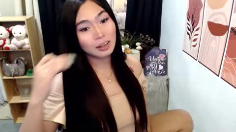 Mikka online show from 4, 4, 2026