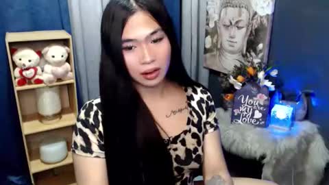 Snapshot of queenofcum169xx chatting on 27, 4, 2026 Mikka online show from 27, 4, 2026