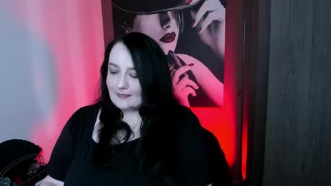 Snapshot of queenofhaze chatting on 19, 5, 2026 you may simply address Me with Your Grace online show from 19, 5, 2026