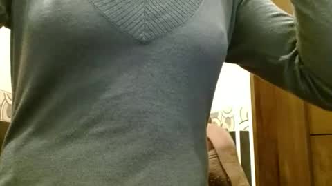 queenoftenderness online show from 27, 2, 2026