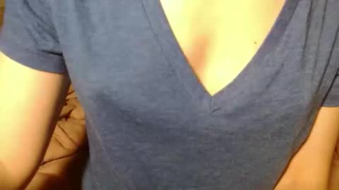 queenoftenderness online show from 17, 4, 2026