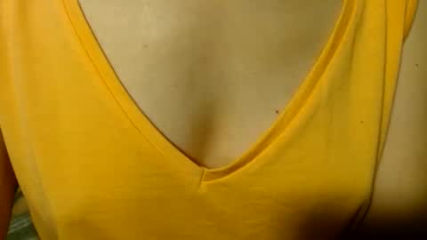 Snapshot of queenoftenderness chatting on 1, 6, 2026 queenoftenderness online show from 1, 6, 2026