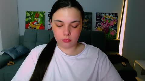 Snapshot of queenofthesense chatting on 1, 4, 2026 Patricia online show from 1, 4, 2026