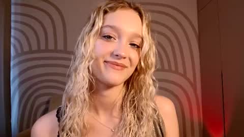 Snapshot of queenserenaaa chatting on 29, 6, 2026 Serena XoXo online show from 29, 6, 2026