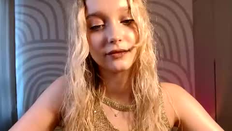 Snapshot of queenserenaaa chatting on 6, 7, 2026 Serena XoXo online show from 6, 7, 2026