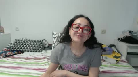 queensofiaqueen online show from 8, 4, 2026