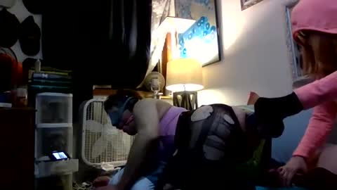 queenssissytoy online show from 15, 12, 2025