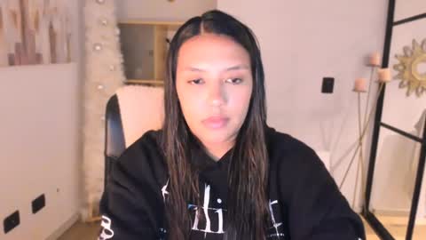 Snapshot of queenv66 chatting on 14, 1, 2025 Val - online show from 14, 1, 2025