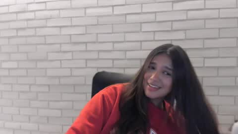 Snapshot of queenv66 chatting on 2, 2, 2025 Val - online show from 2, 2, 2025