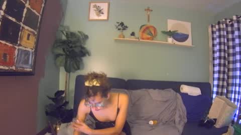 Mia online show from 23, 9, 2025