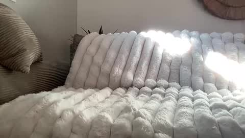 Quinnyelena online show from 27, 11, 2025