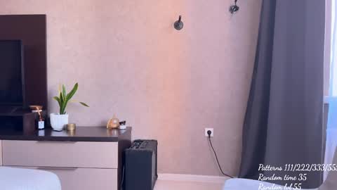 Next stream  December 1 FANSLY Loxrye online show from 20, 1, 2025