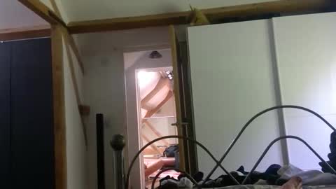 qwertyfish72 online show from 25, 3, 2026