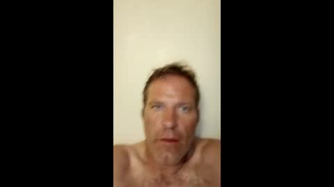 Snapshot of r04233054 chatting on 5, 5, 2026 r04233054 online show from 5, 5, 2026