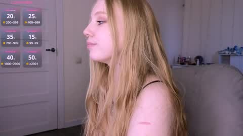 Snapshot of rabbyasti chatting on 20, 4, 2026 Rebecca Becc online show from 20, 4, 2026