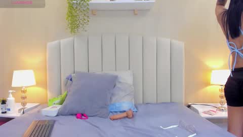 Rachel Donnelly online show from 10, 3, 2026