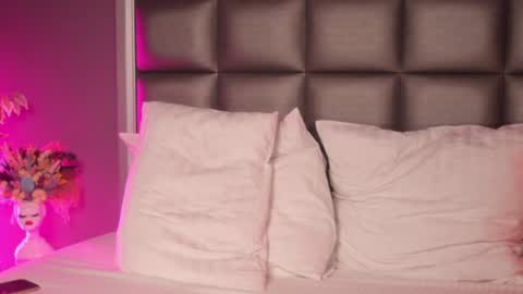 rachel_quinn_ online show from 12, 1, 2025