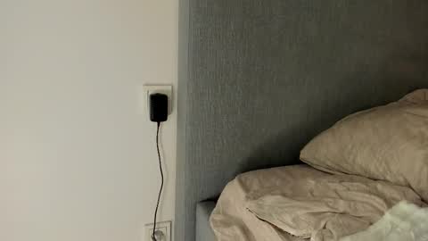 Snapshot of rachel_rey chatting on 27, 11, 2025 Sherryl online show from 27, 11, 2025